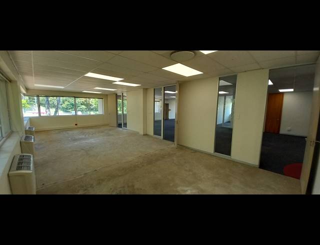1,203M² OFFICE TO LET IN WOODMEAD